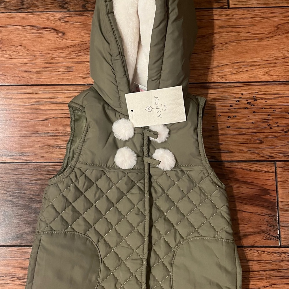 Aspen Kids Girls Vest Size 2T   NWT